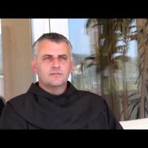 „Nepokoj sa zmocnil sŕdc a nenávisť vládne svetom…. Pokoj je dar, ktorý vám Boh daruje v modlitbe.“                  Video  –  Fra Ljubo Kurtović
