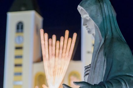 Posolstvo Panny Márie, Kráľovnej pokoja, 25.december 2021, cez vizionárku Mariju Lunettiovú