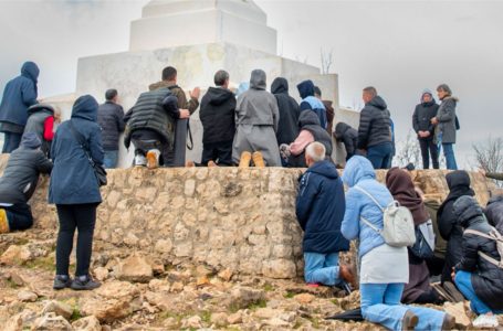 V pokore sa modlite za pokoj (Terézia Gažiová)